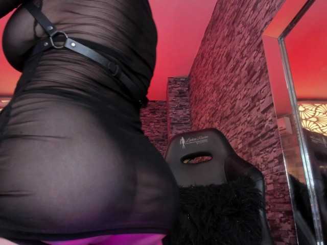 nicollequeen