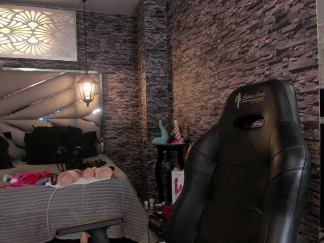 nicollequeen live cam on BongaCams