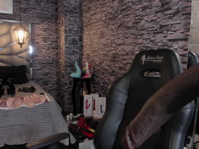 nicollequeen live cam on BongaCams