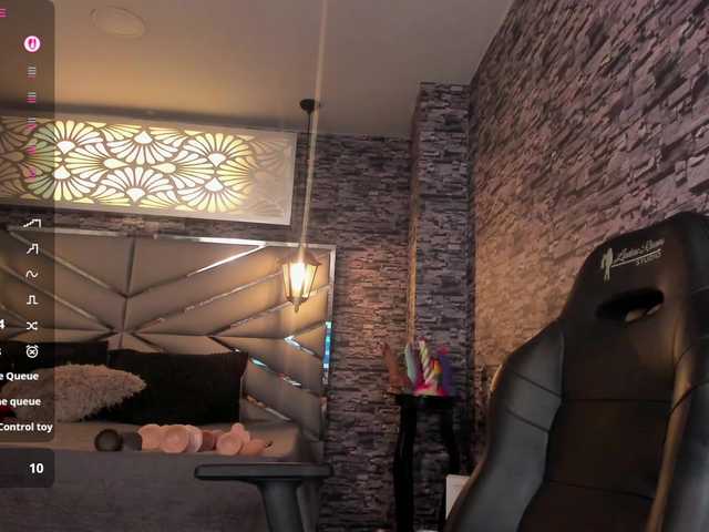 nicollequeen live cam on BongaCams