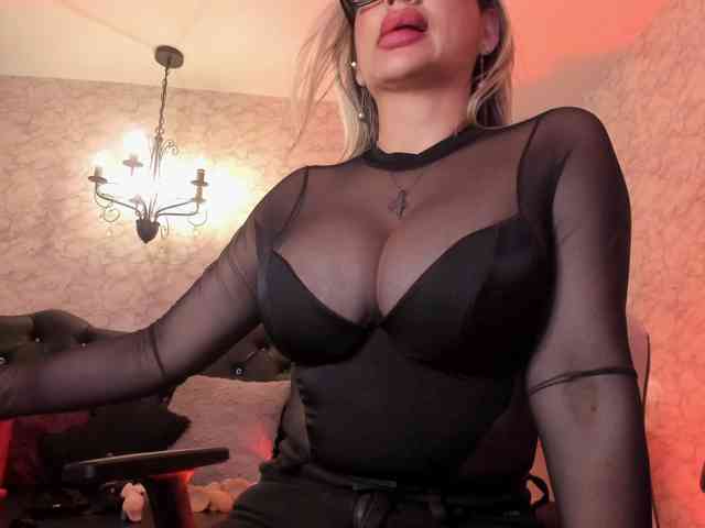 nicollequeen