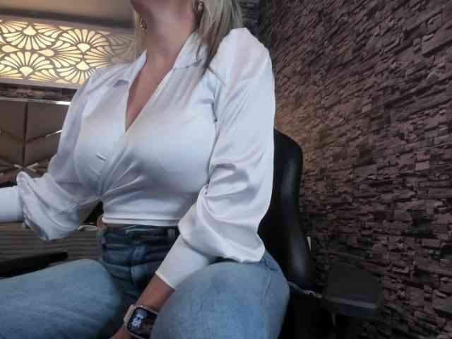 nicollequeen webcam