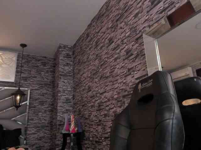 nicollequeen webcam