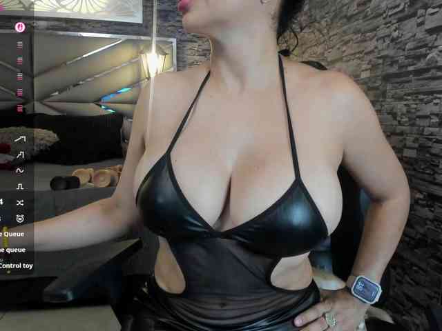 nicollequeen webcam