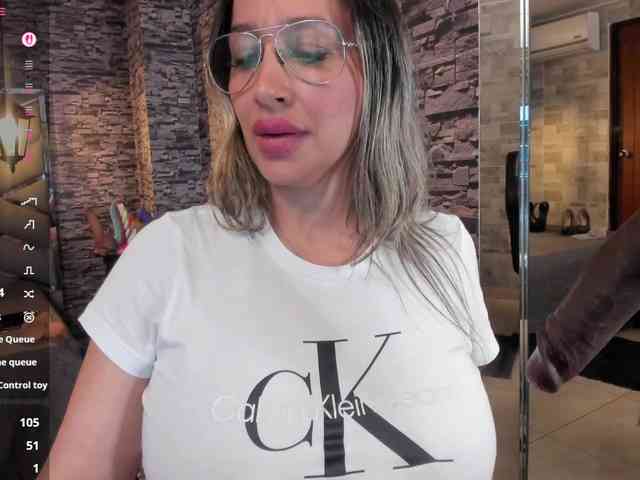 nicollequeen webcam