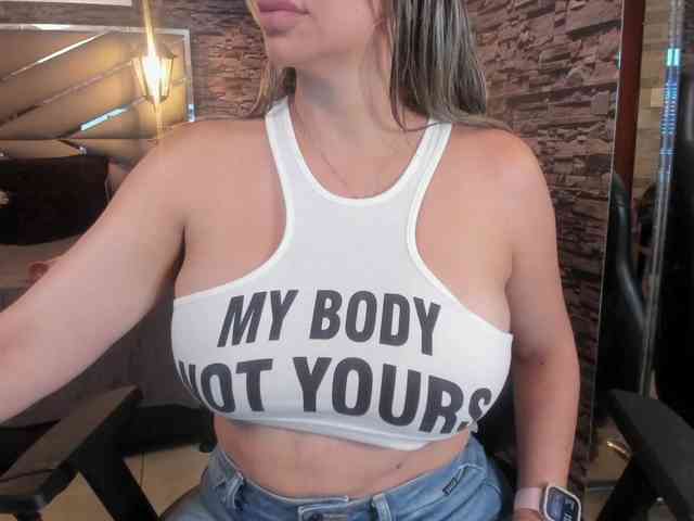 nicollequeen webcam