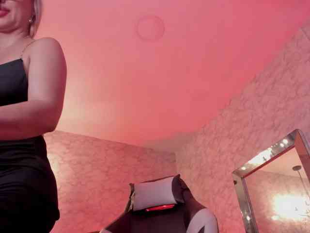 Nicolle_BlackQueen
