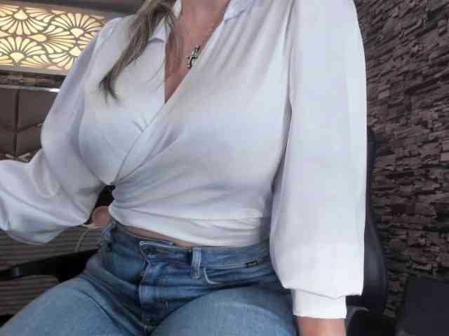 nicollequeen webcam