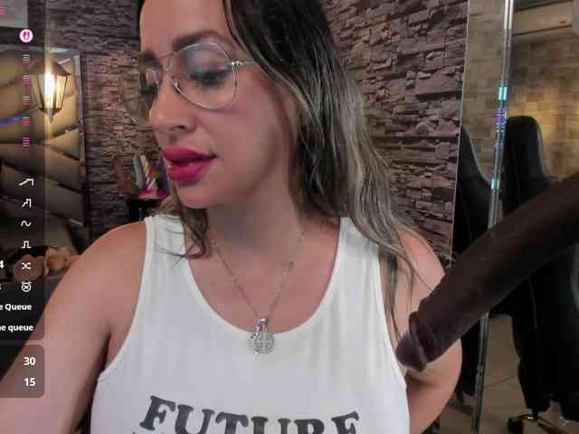 nicollequeen webcam