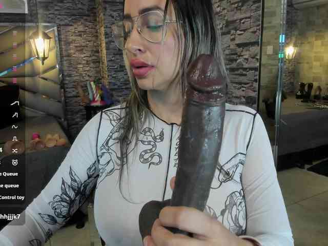 nicollequeen webcam