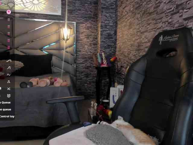 nicollequeen webcam