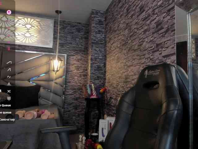 nicollequeen's live room