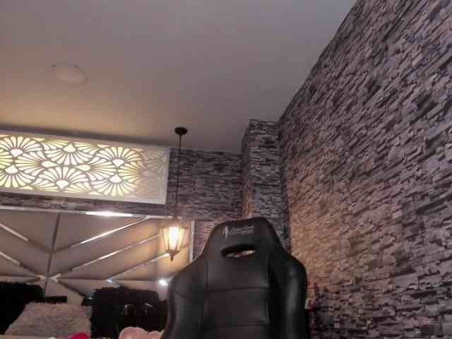 nicollequeen webcam