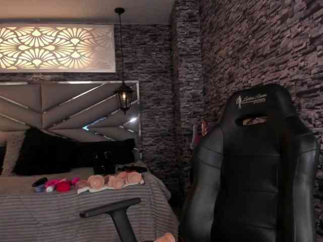 nicollequeen webcam