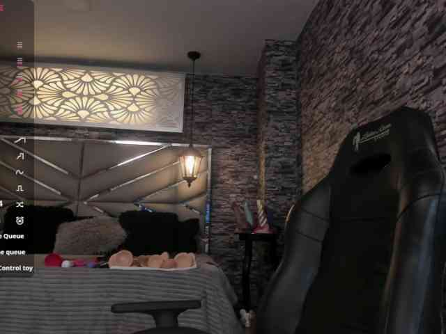 nicollequeen webcam