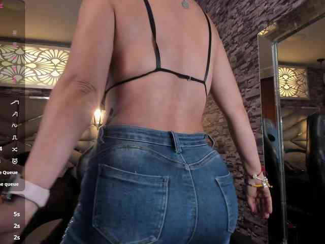 nicollequeen webcam