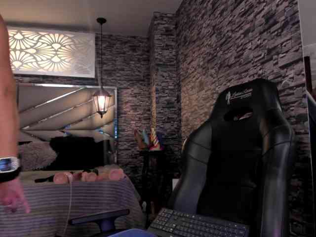 nicollequeen webcam