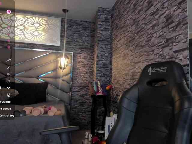 nicollequeen webcam