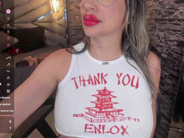 nicollequeen