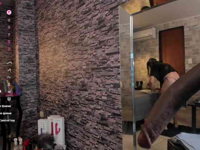 nicollequeen webcam