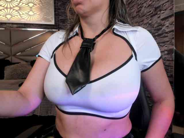 nicollequeen webcam