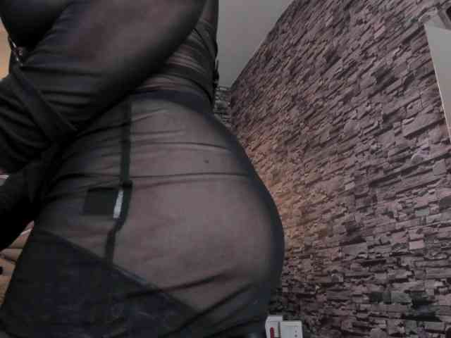 nicollequeen webcam