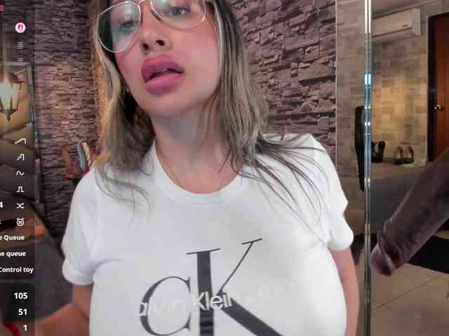 nicollequeen webcam