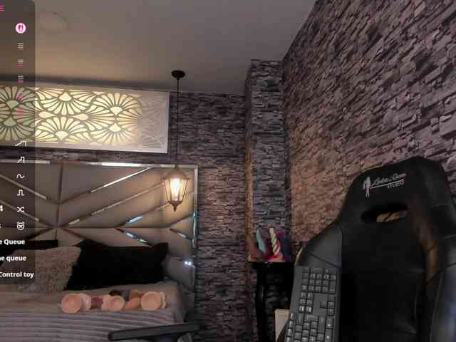 nicollequeen webcam