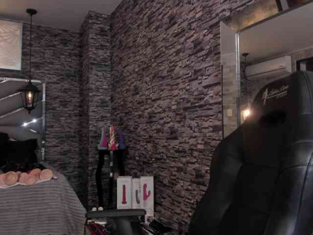 nicollequeen webcam