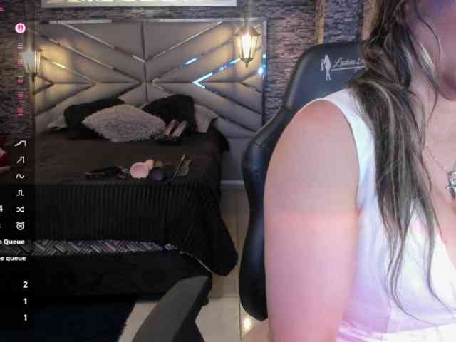 nicollequeen