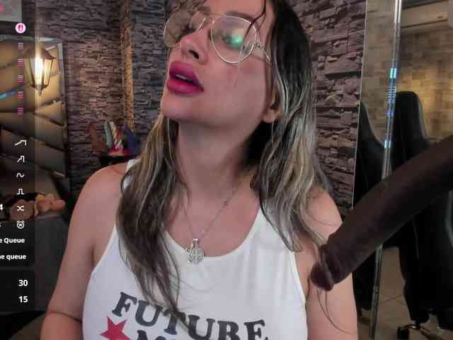 nicollequeen