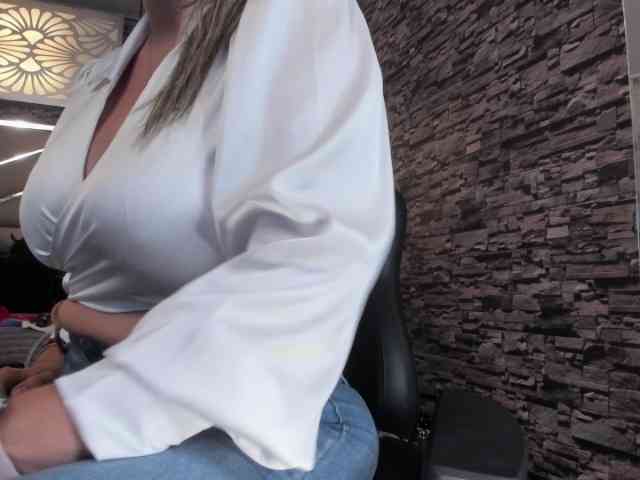 nicollequeen webcam