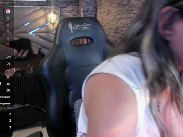 nicollequeen