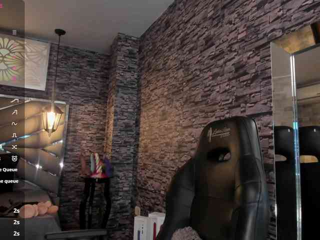 nicollequeen webcam