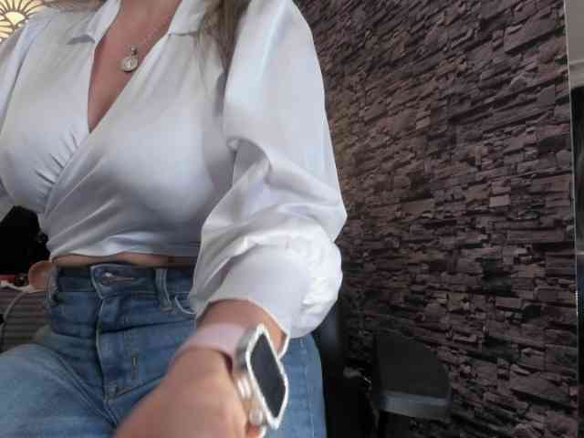 nicollequeen webcam