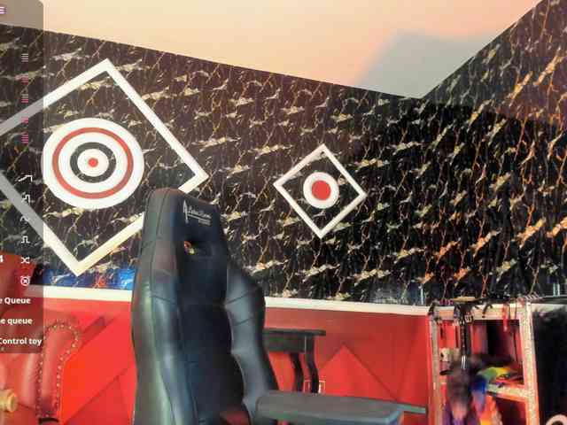 Nicolle_BlackQueen