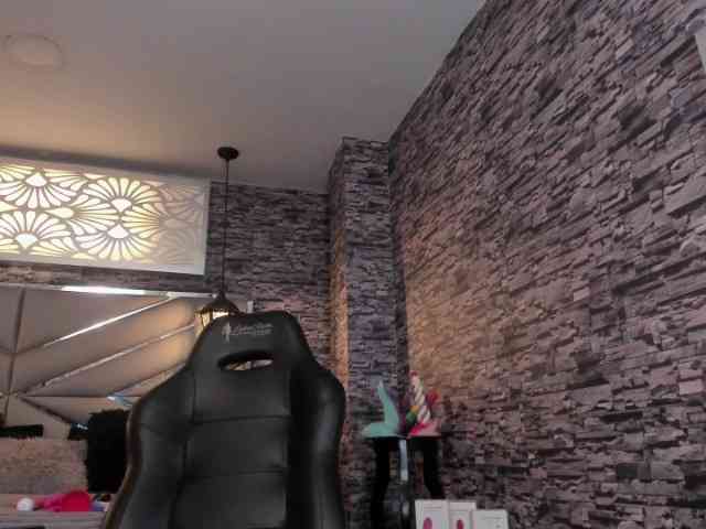 nicollequeen webcam