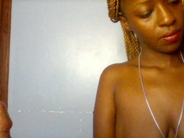 Curvypetite webcam