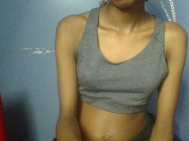 Curvypetite live cam on BongaCams