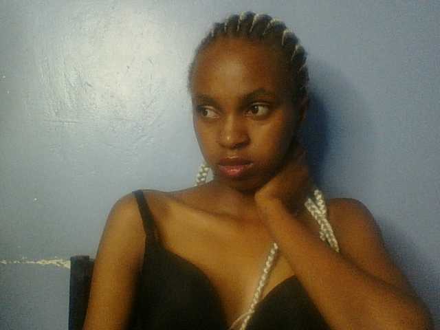 Curvypetite live cam on BongaCams