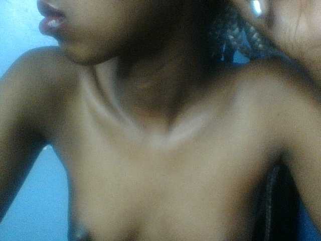 Curvypetite live cam on BongaCams