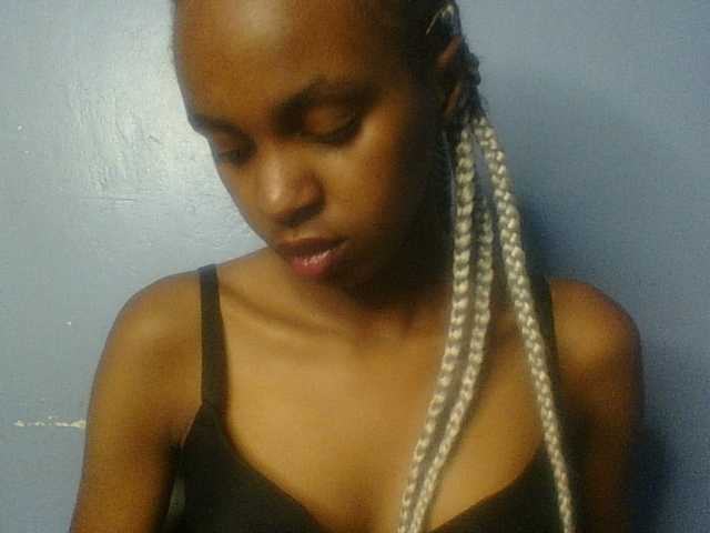 Curvypetite live cam on BongaCams