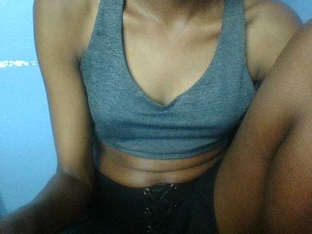 Curvypetite live cam on BongaCams