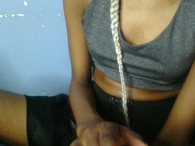 Curvypetite live cam on BongaCams