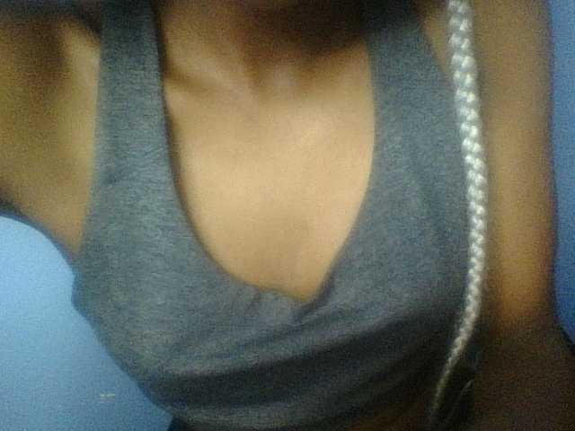 Curvypetite live cam on BongaCams