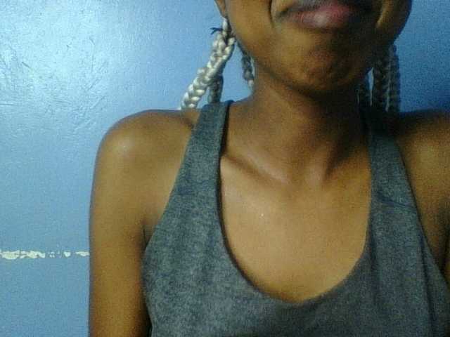 Curvypetite live cam on BongaCams