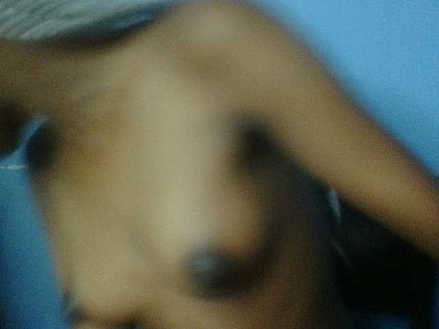 Curvypetite live cam on BongaCams