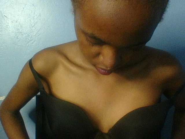 Curvypetite live cam on BongaCams