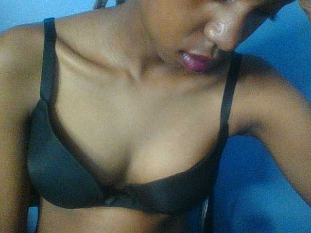 Curvypetite live cam on BongaCams