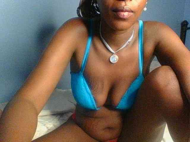 Curvypetite webcam